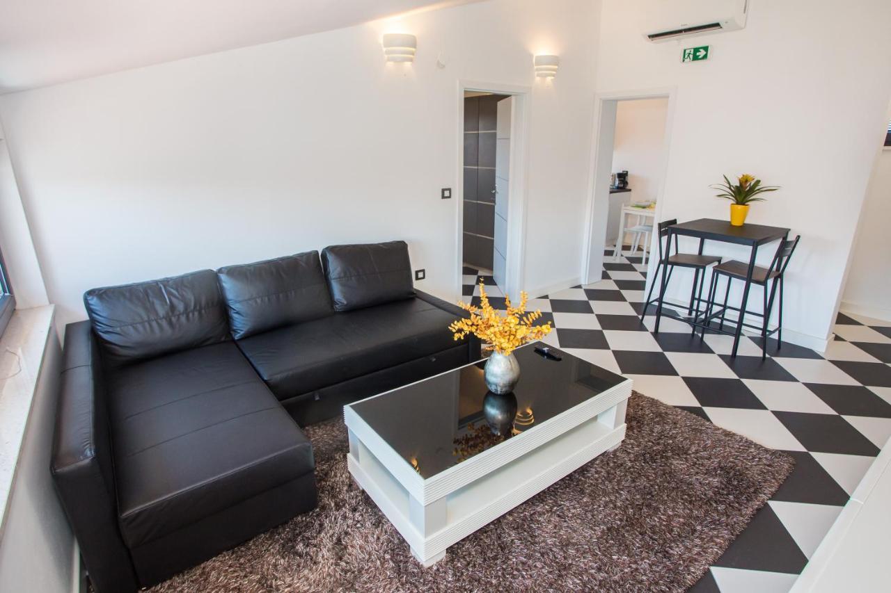 Black & White Apartment Rovinj Exterior photo