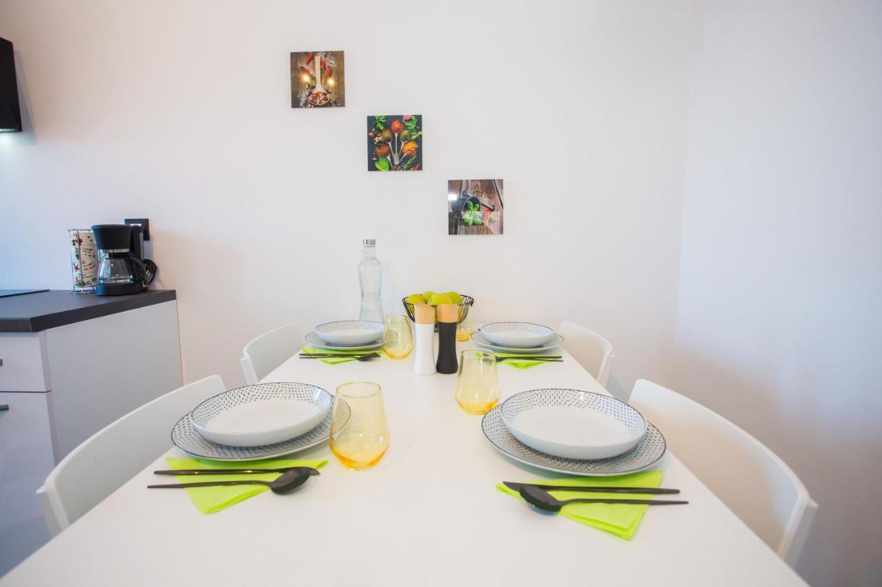 Black & White Apartment Rovinj Exterior photo